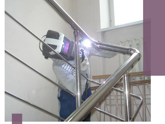 Монтаж перил и ограждений качественно в Каменке