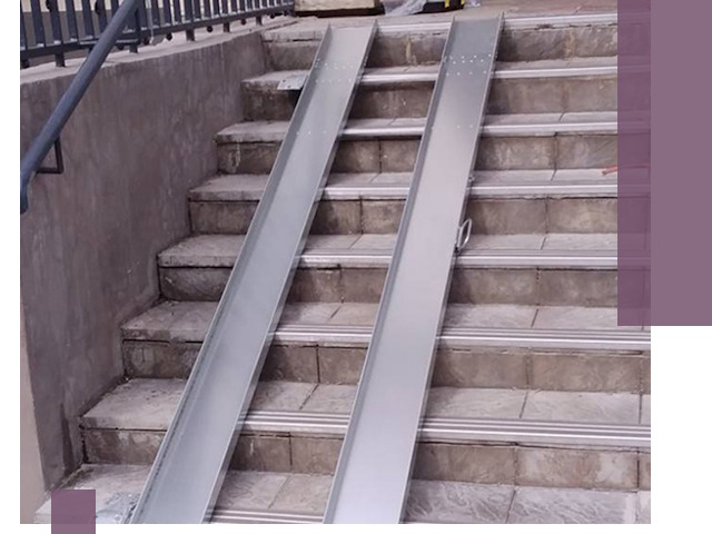 Демонтаж откидных пандусов профессионально в Каменке