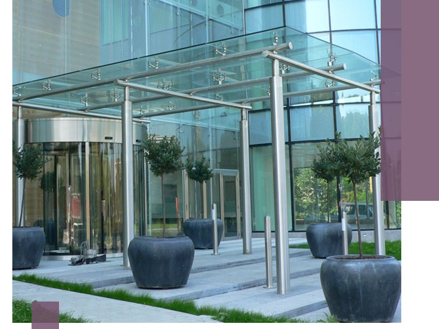 Навесы из стекла на заказ в Каменке — монтаж и установка