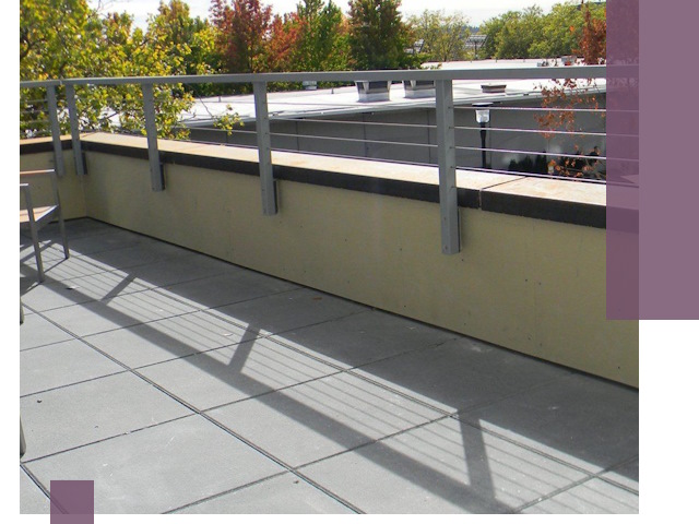 Металлические парапеты под ключ в Каменке: монтаж и изготовление