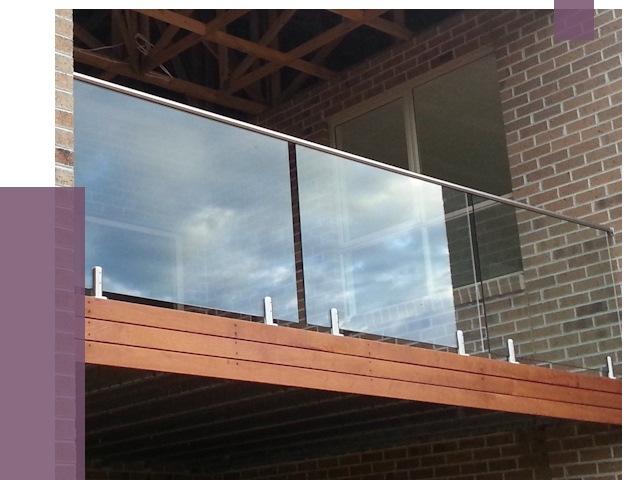 Стеклянные парапеты на крыше и террасе в Каменке от 11379 руб. | ПРОЛЁТ-Кам